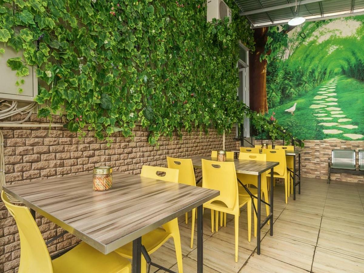 Reddoorz At Tara Homestay Palembang Exterior photo