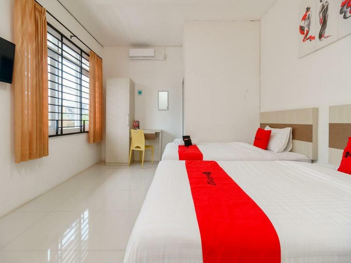 Reddoorz At Tara Homestay Palembang Exterior photo